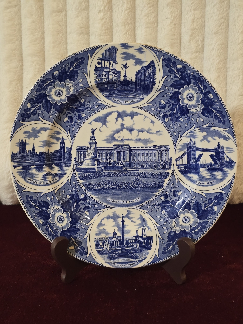Vintage J.H. Weatherby & Sons "London Pride" Blue & White 10" Transferware Plate